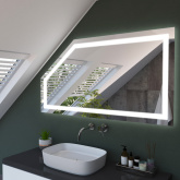LED Spiegel mit Beleuchtung und Dachschräge Aage
